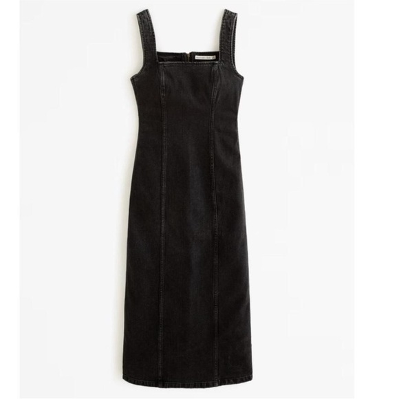 Abercrombie & Fitch Dresses & Skirts - Abercrombie & Fitch Black Dress with Gold Zipper